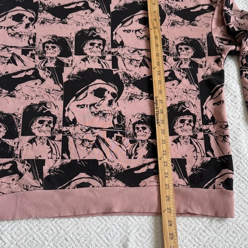 Eksi-1 Skull Graphic Pink Crew Neck Sweater Sz M